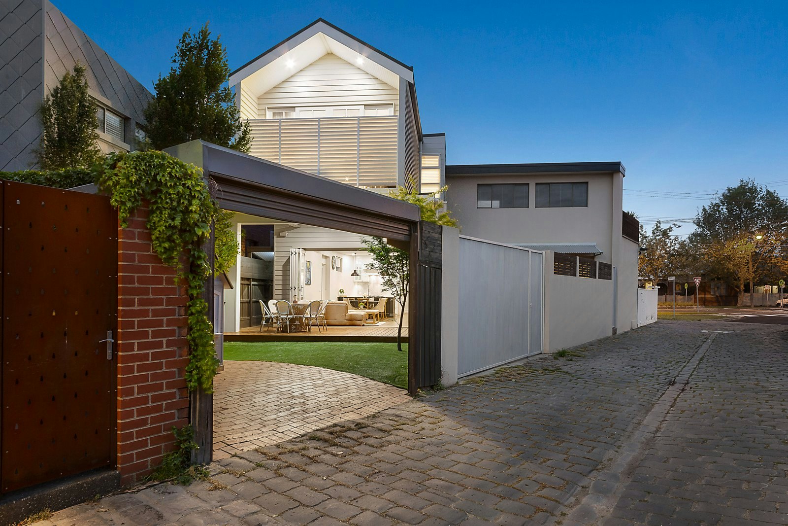 243 Bridport Street West, Albert Park, VIC