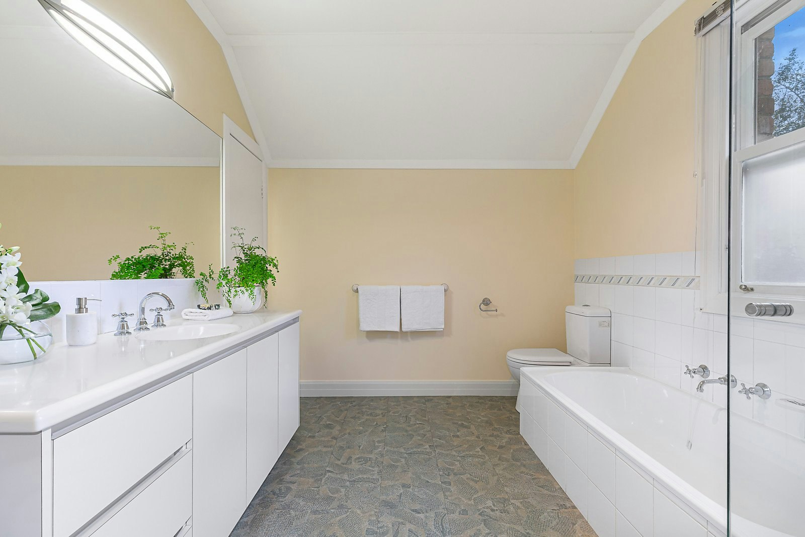 42 Mountain View Road, Balwyn North, VIC