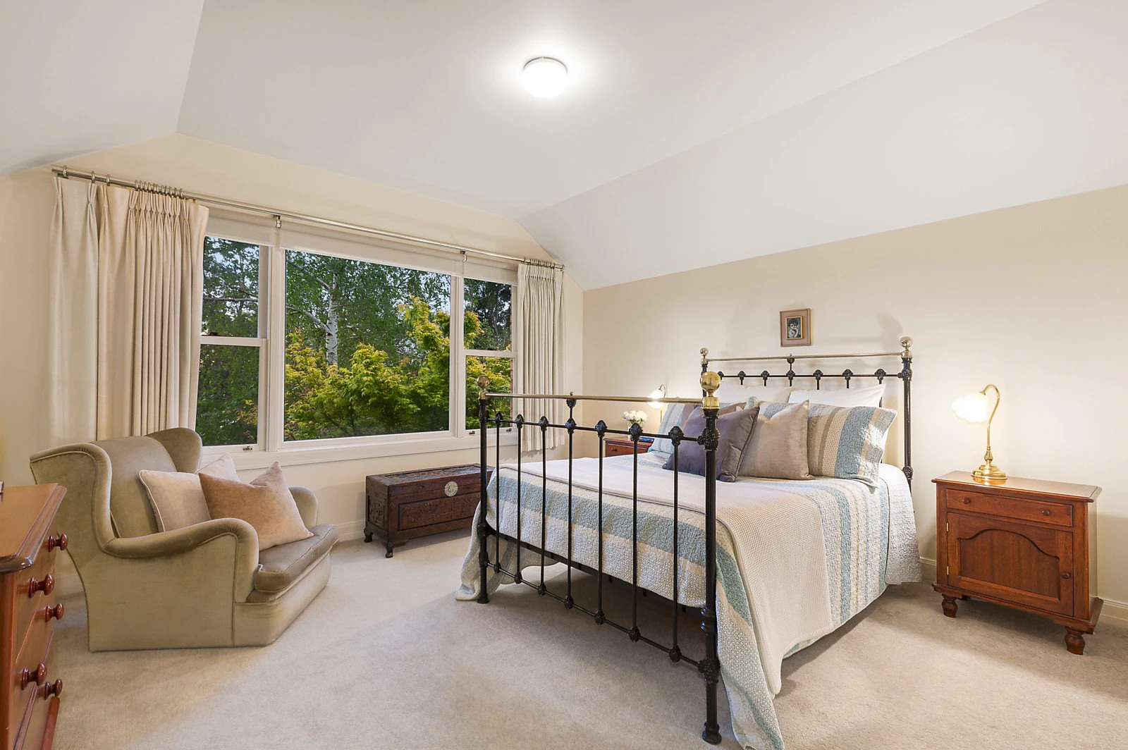 42 Mountain View Road, Balwyn North, VIC