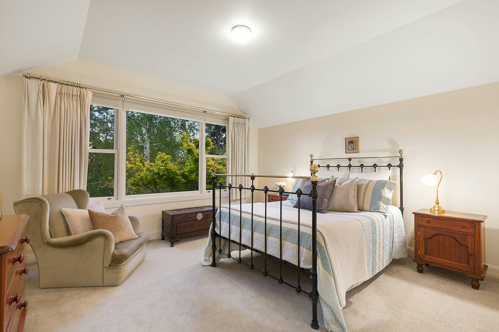 42 Mountain View Road, Balwyn North, VIC