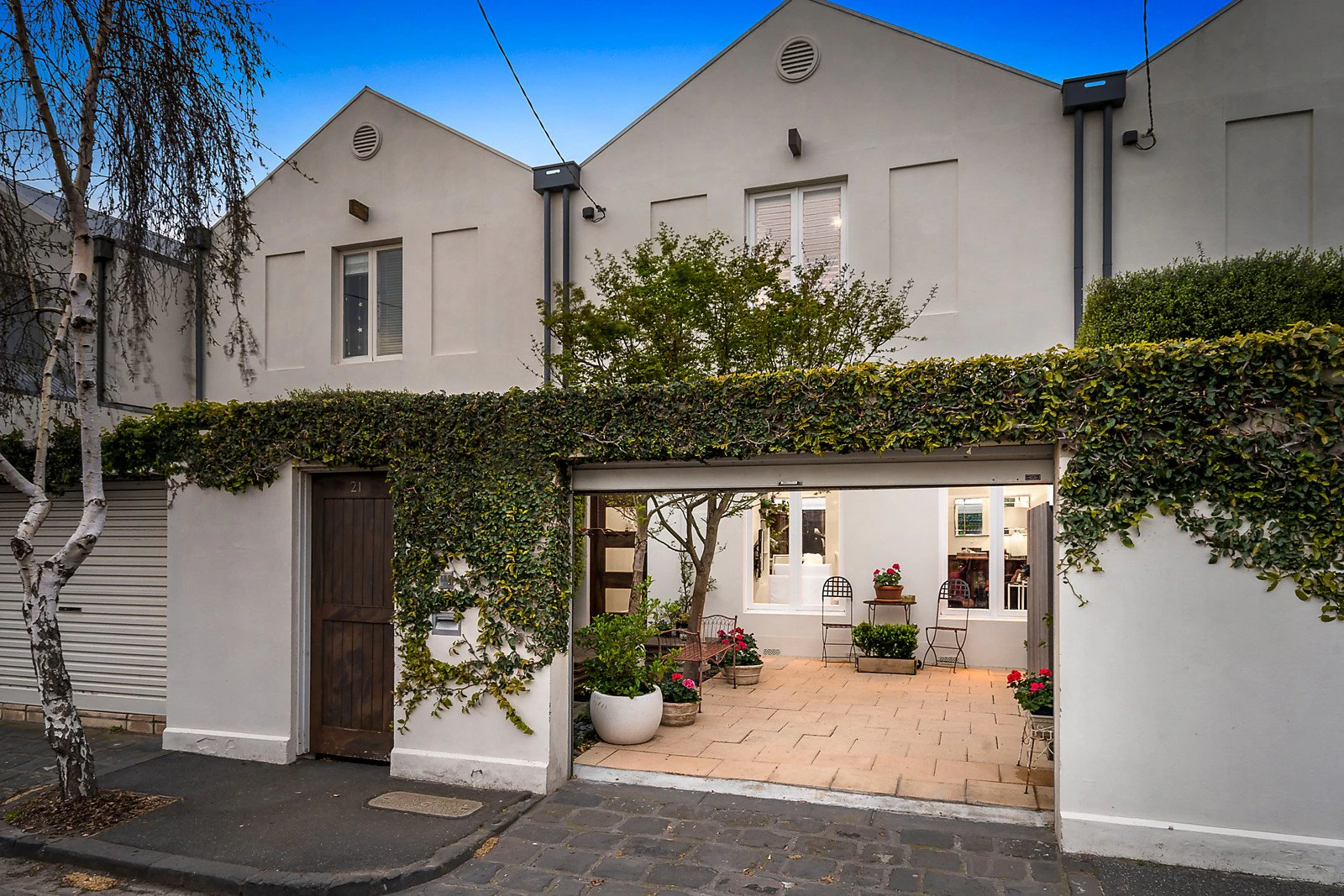 21 Carter Street, Albert Park, VIC