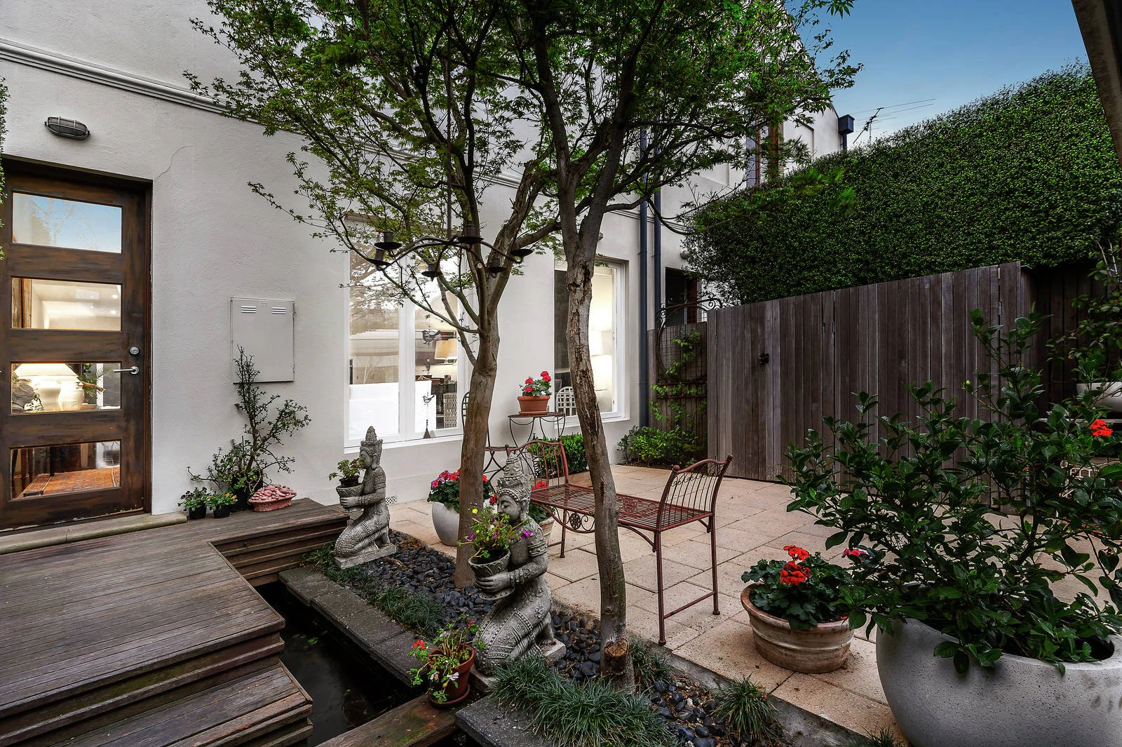 21 Carter Street, Albert Park, VIC