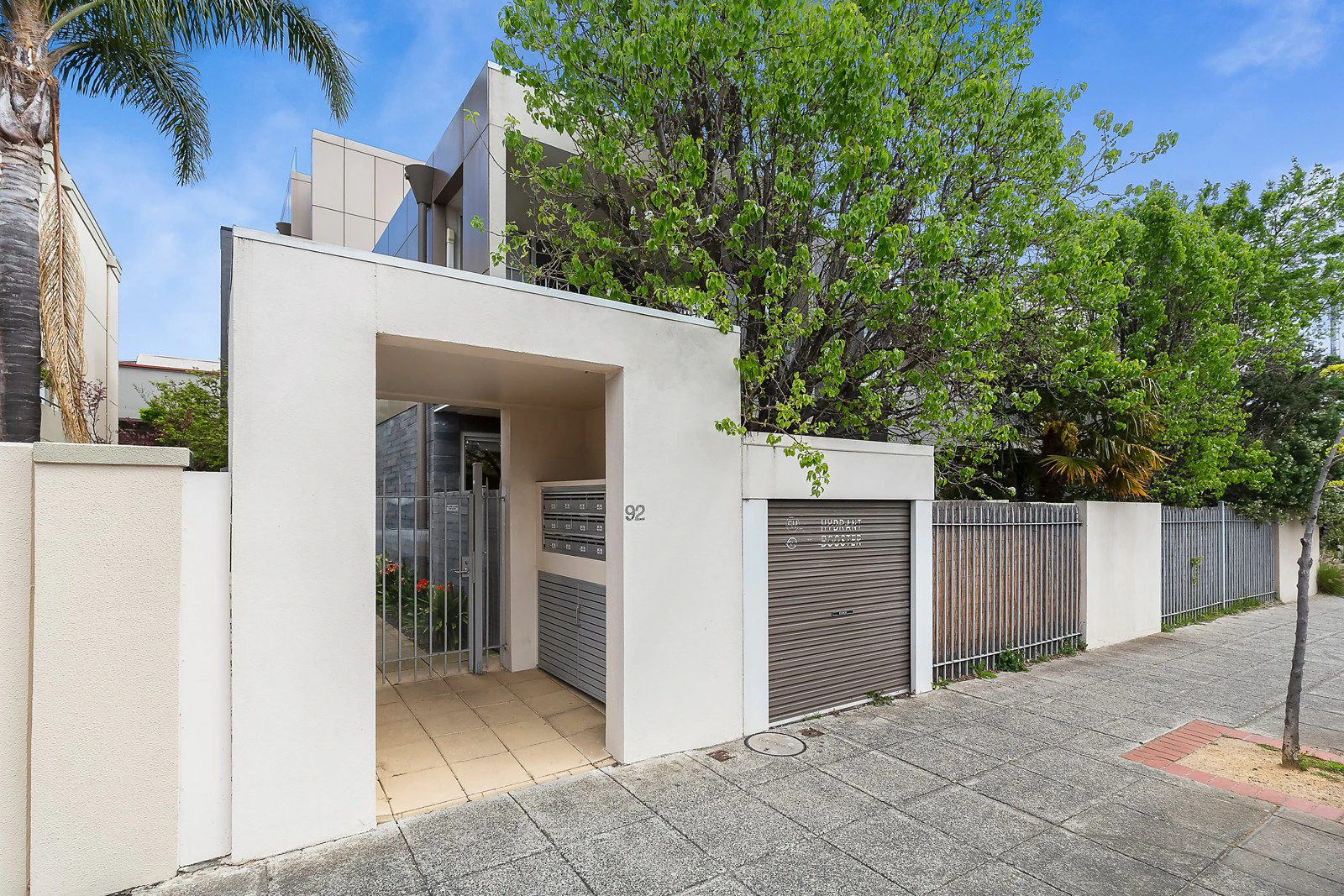 2/92 Wattletree Road, Armadale, VIC