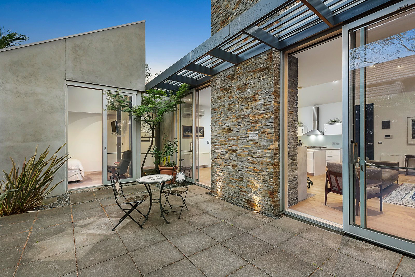 6 Barrington Avenue, Kew, VIC