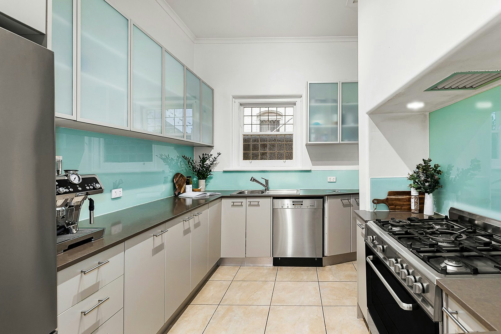 8 Normandy Road, Elwood, VIC