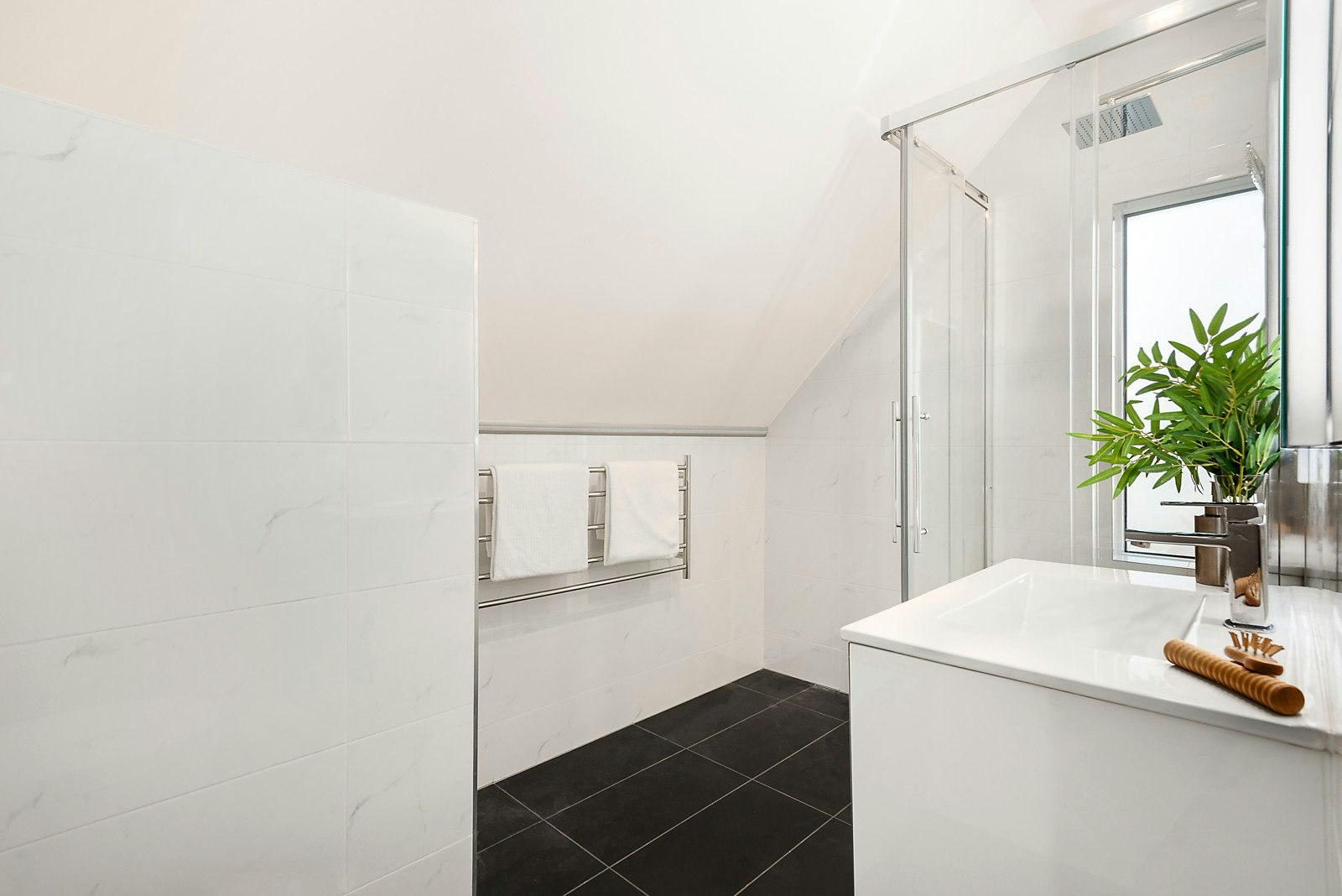 44 Munro Avenue, Ashburton, VIC