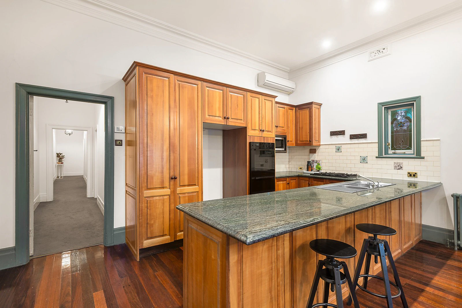 7 Erindale Avenue, Elsternwick, VIC