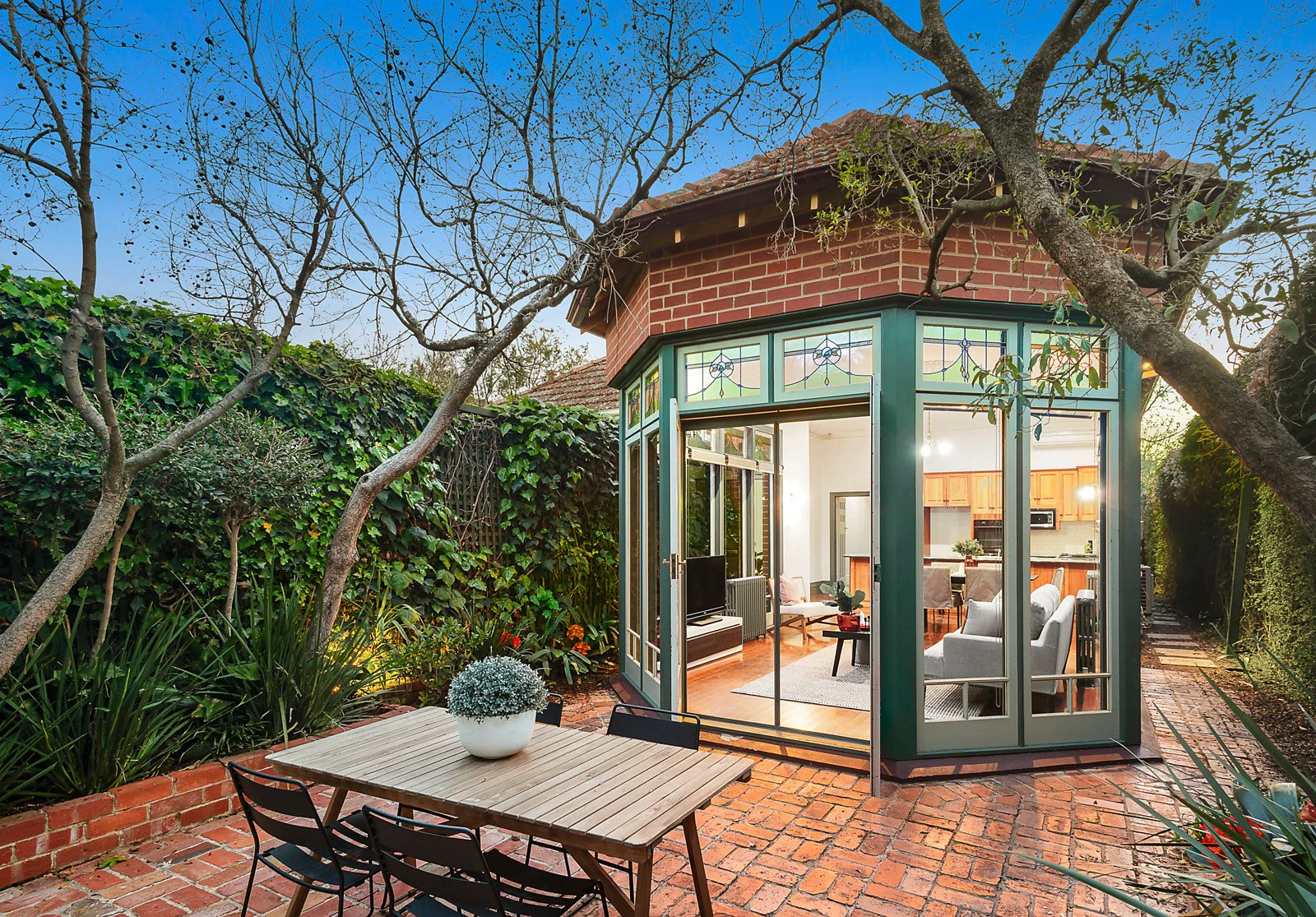 7 Erindale Avenue, Elsternwick, VIC