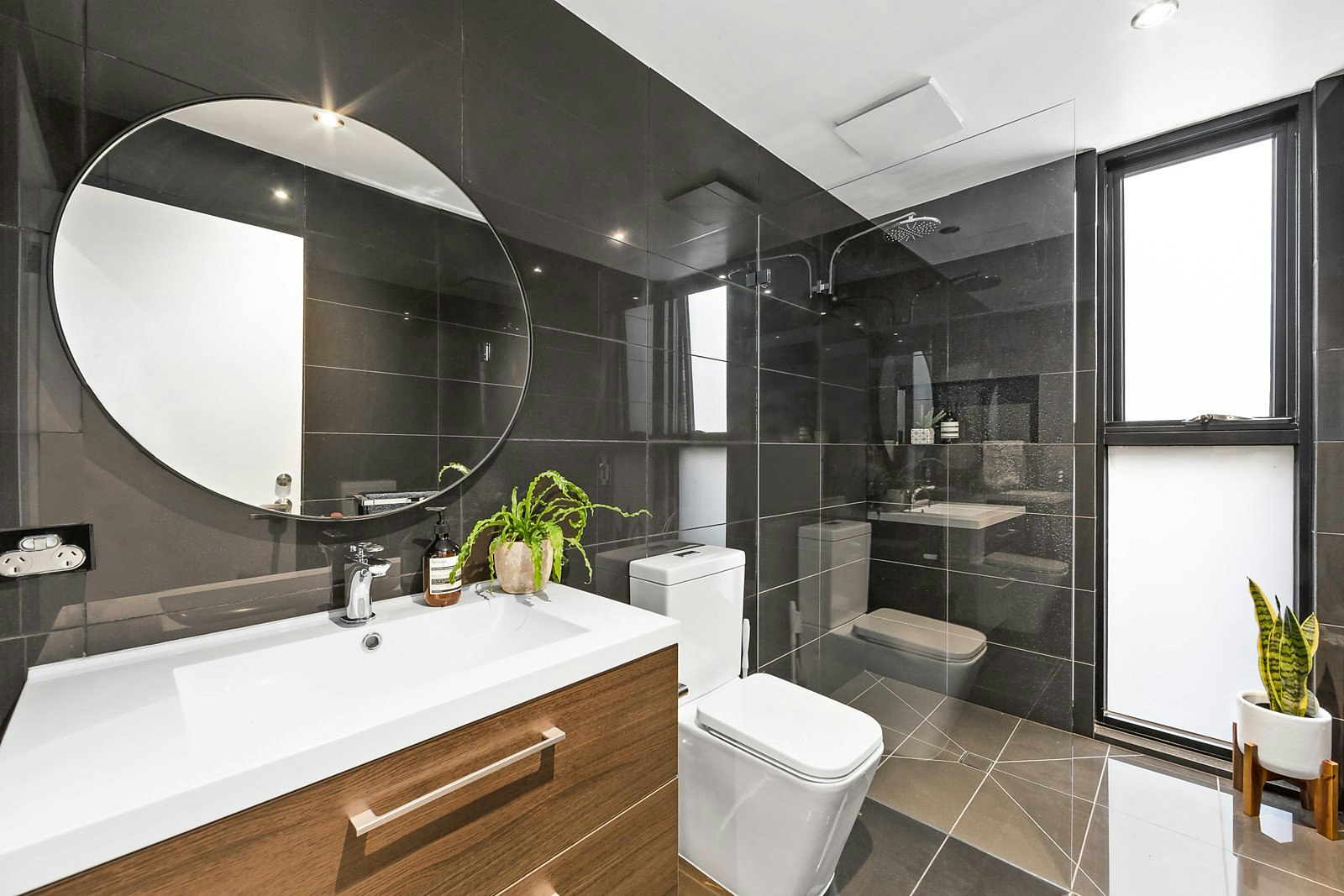 5 Milton Street, Canterbury, VIC