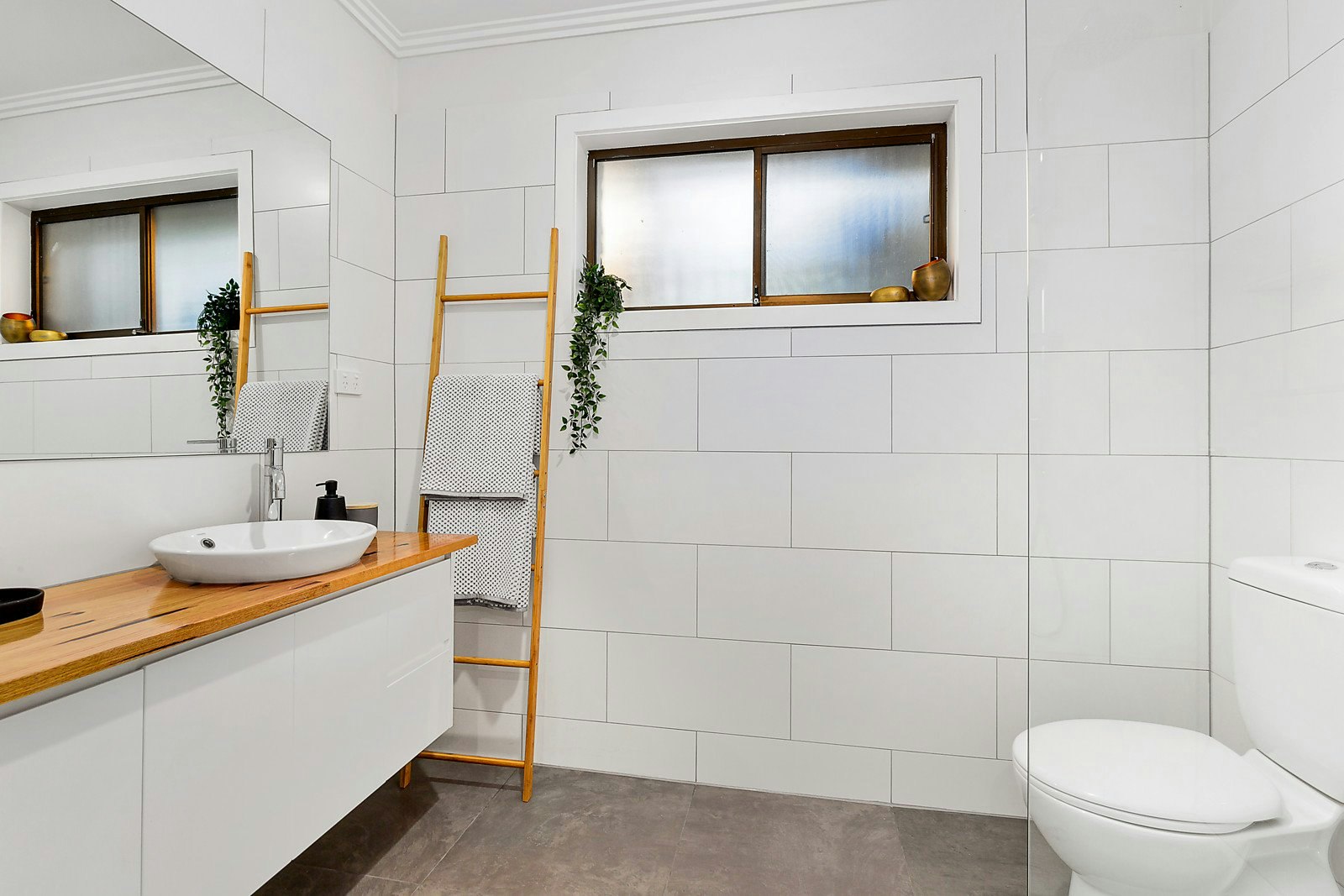 10 Swinden Avenue, Cheltenham, VIC