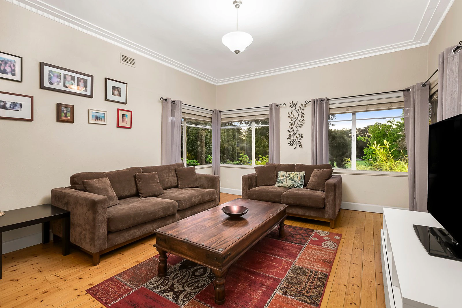 56 White Avenue, Kew East, VIC
