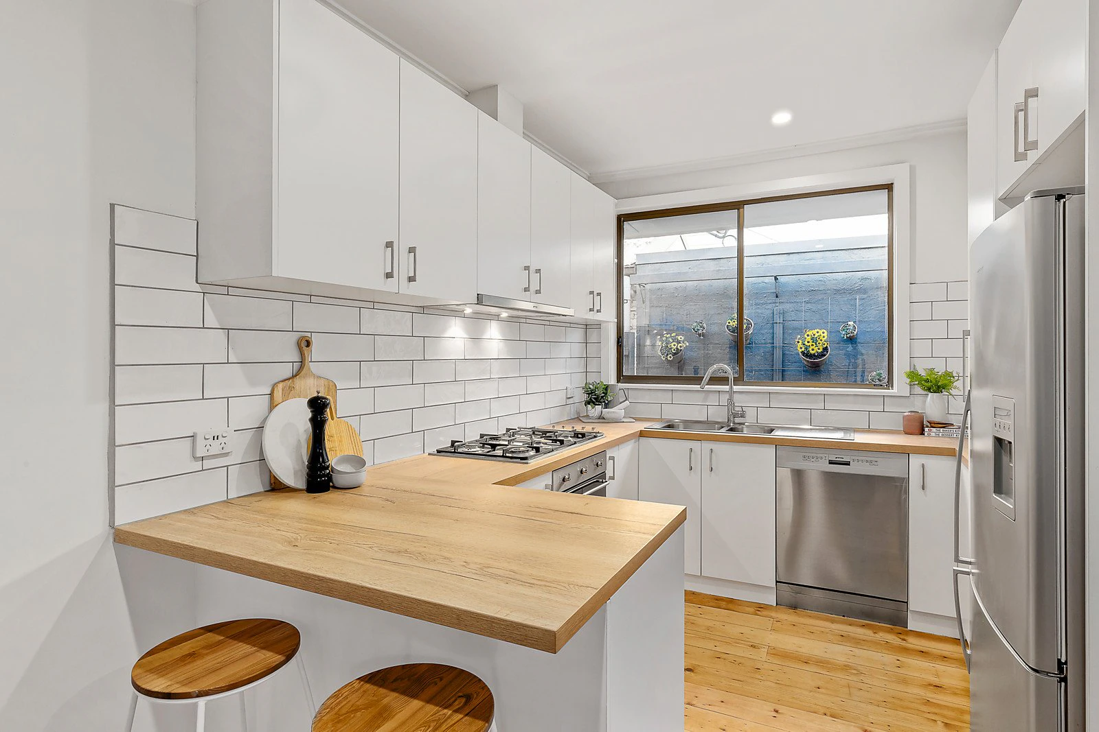 10 Swinden Avenue, Cheltenham, VIC