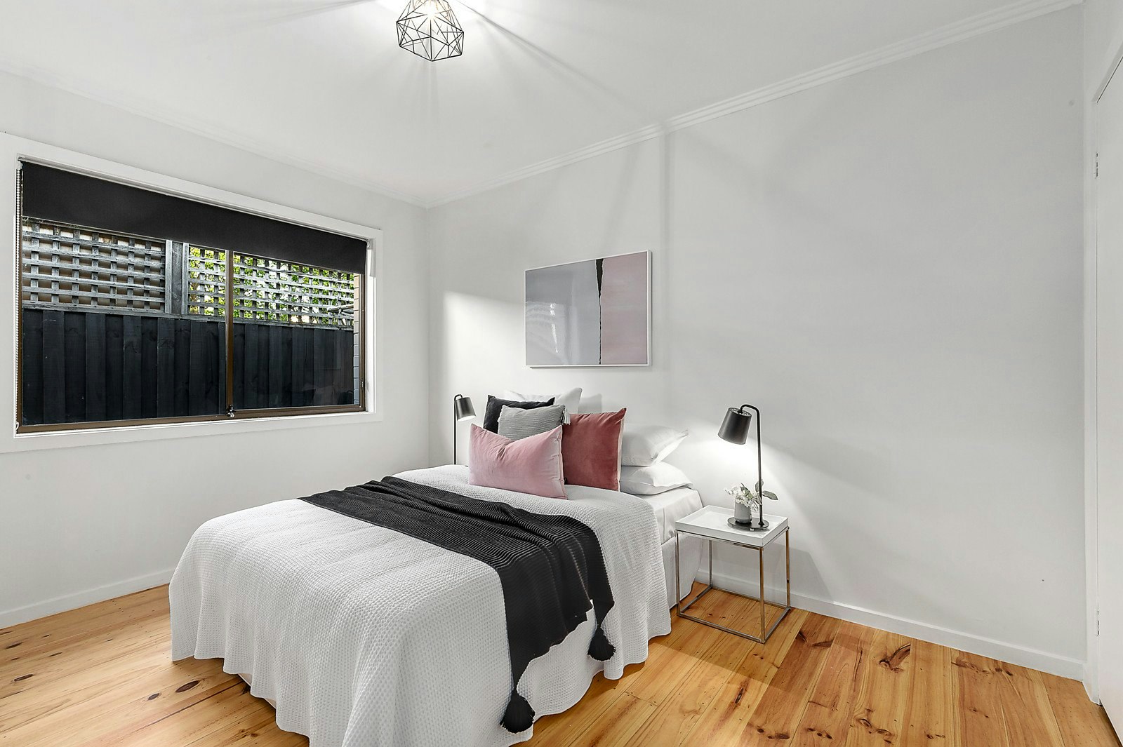 10 Swinden Avenue, Cheltenham, VIC