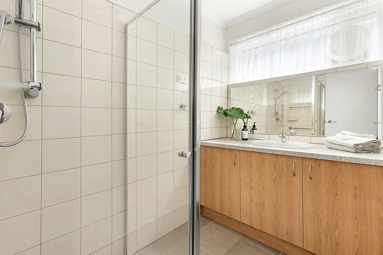 2/69 Edgar Street North, Glen Iris, VIC