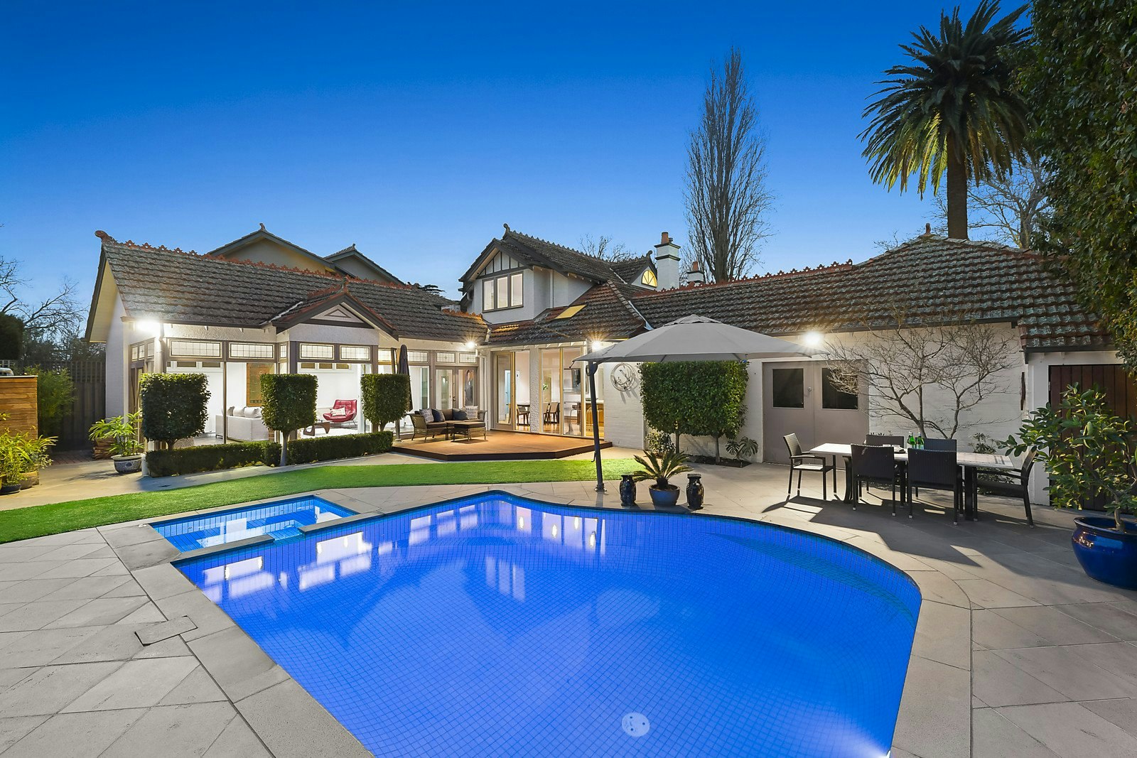 12 Central Park Road, Malvern East, VIC