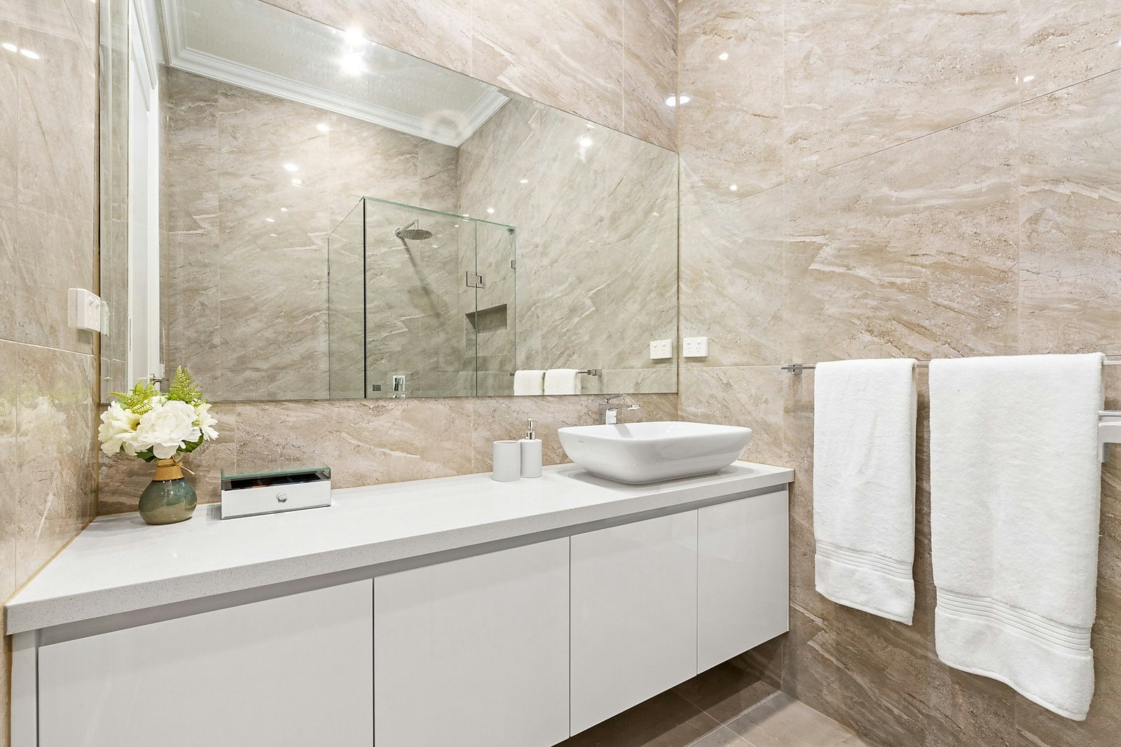 6 Livingstone Road, Malvern East, VIC