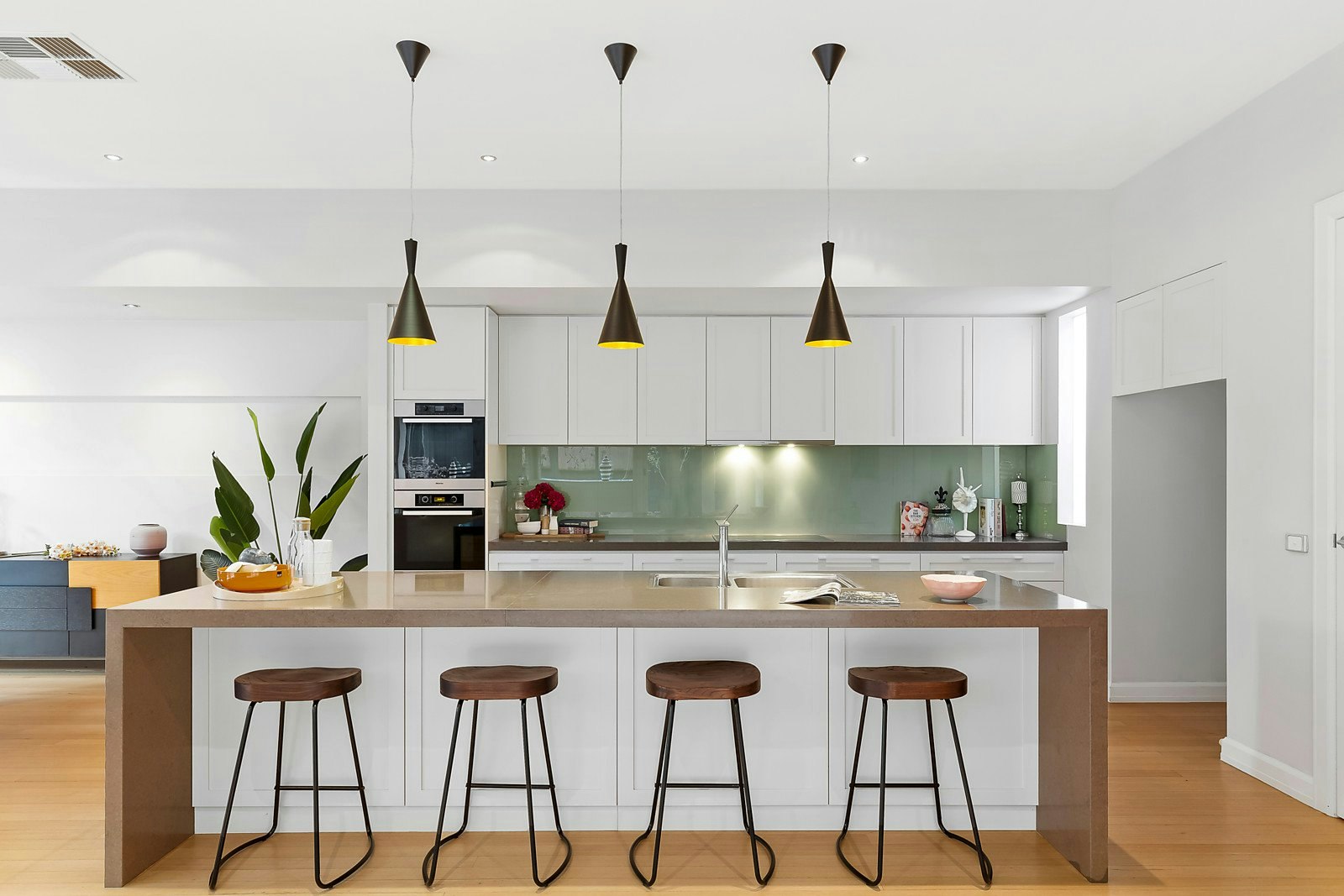 66 Alexandra Avenue, Canterbury, VIC