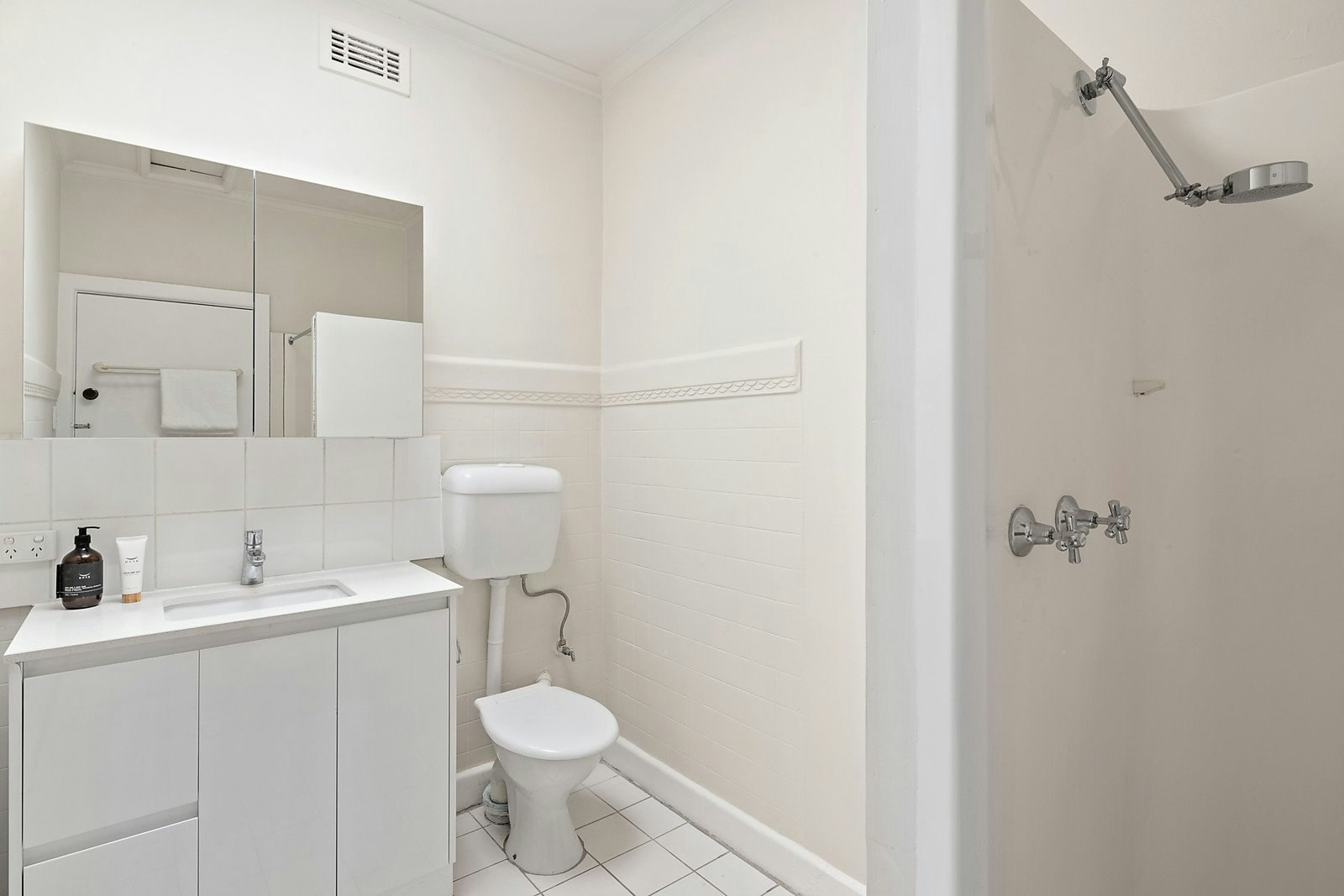 1/21 Beech Street, Surrey Hills, VIC