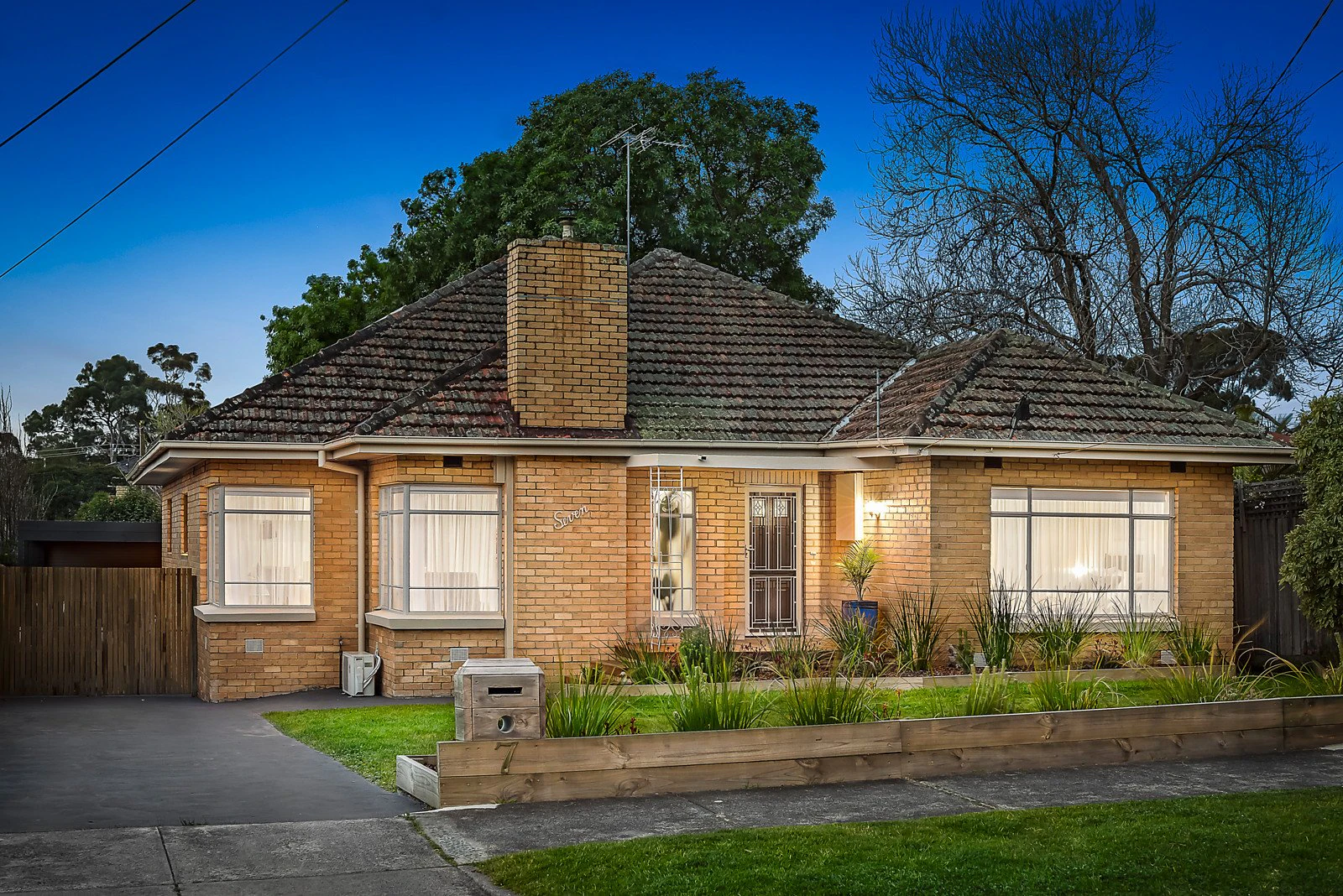 7 Murray Drive, Burwood, VIC