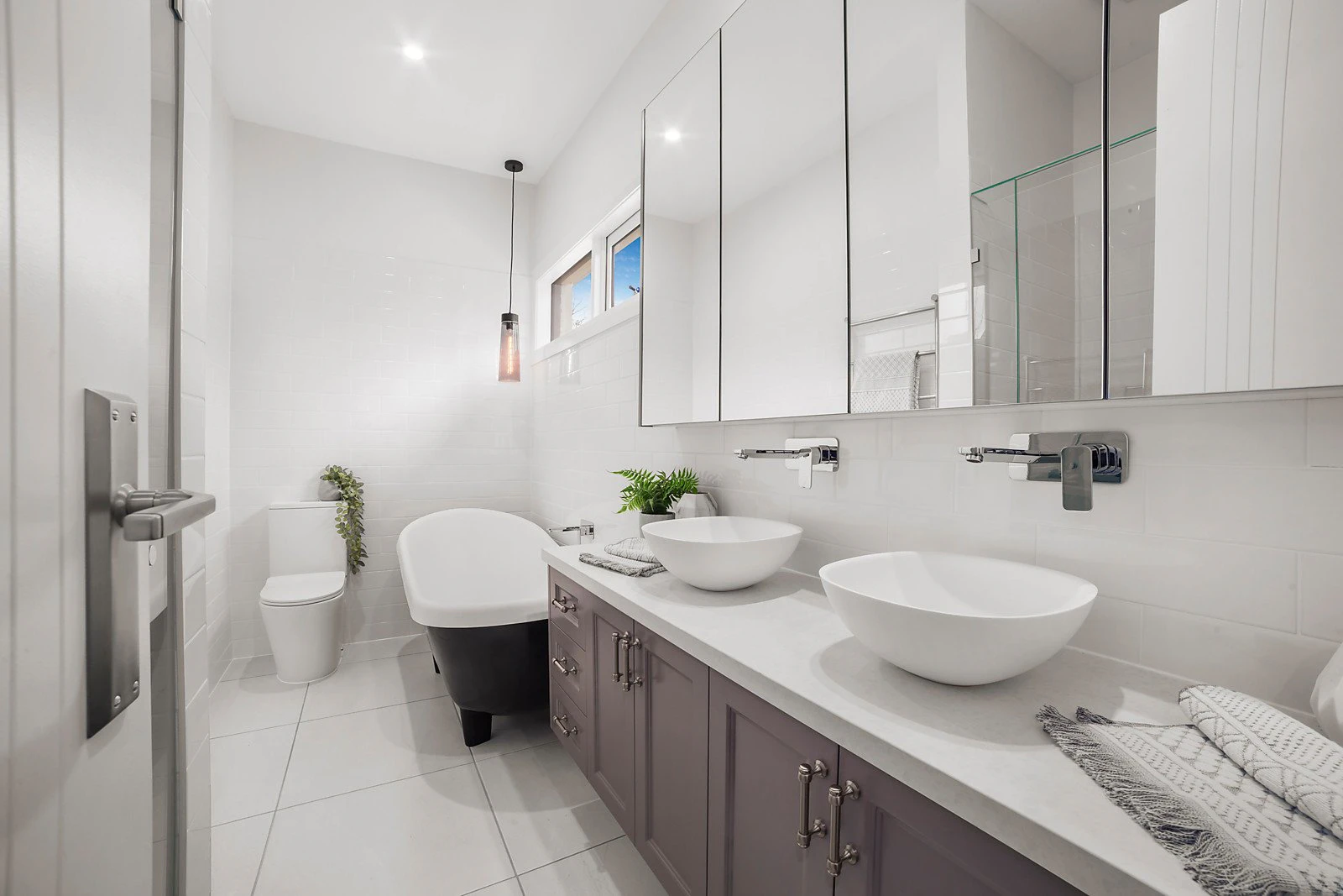 27 Evelina Street, Mont Albert North, VIC