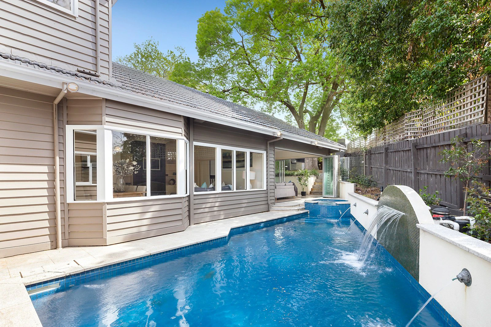 2 Kinsale Crescent, Balwyn, VIC