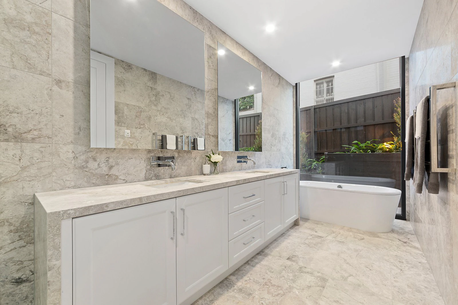 1/1 Oak Street, Hawthorn, VIC