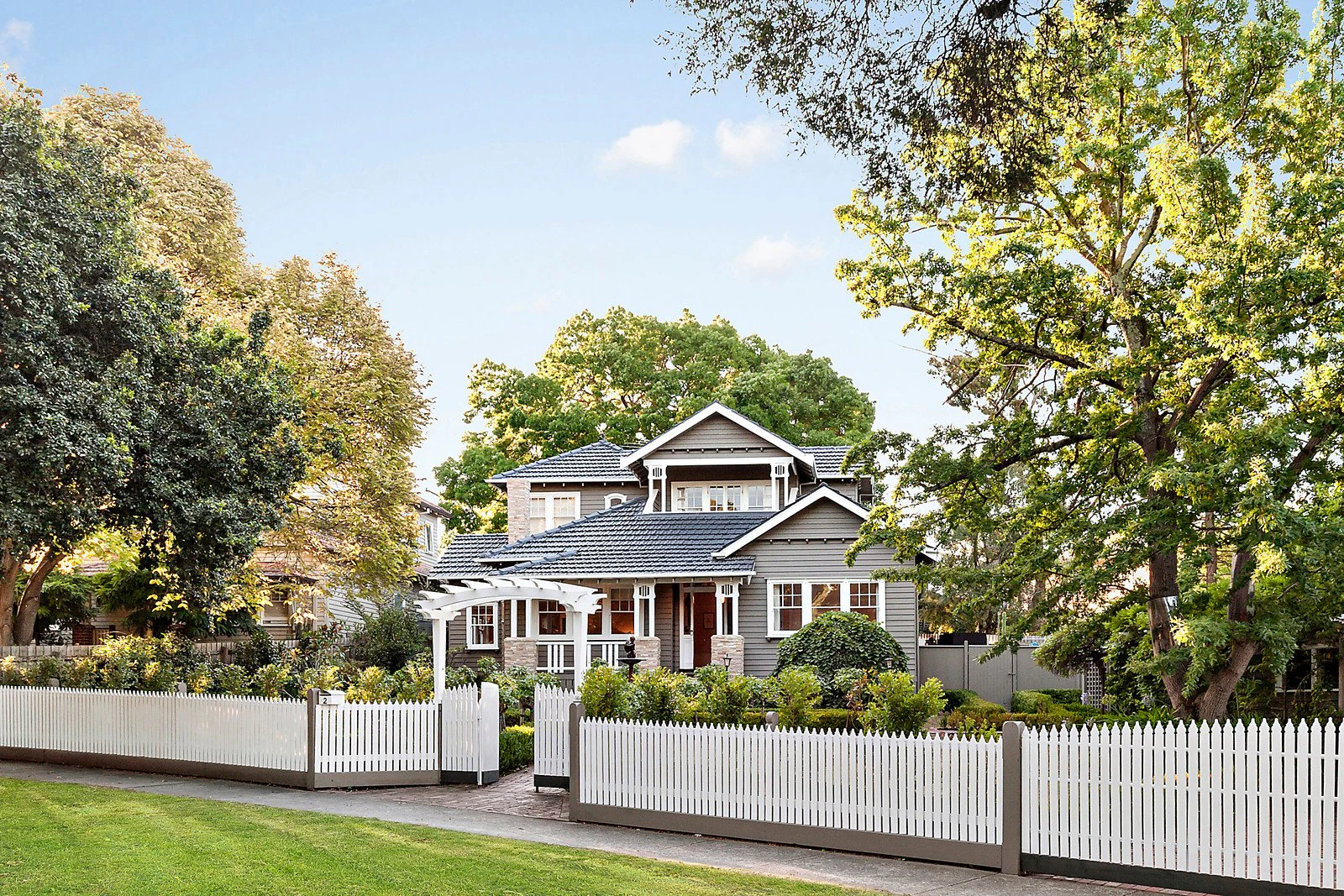2 Kinsale Crescent, Balwyn, VIC