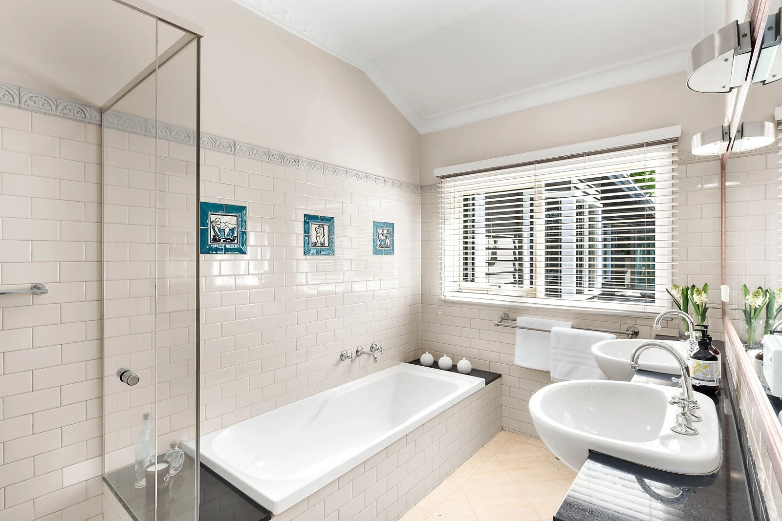 2 Kinsale Crescent, Balwyn, VIC