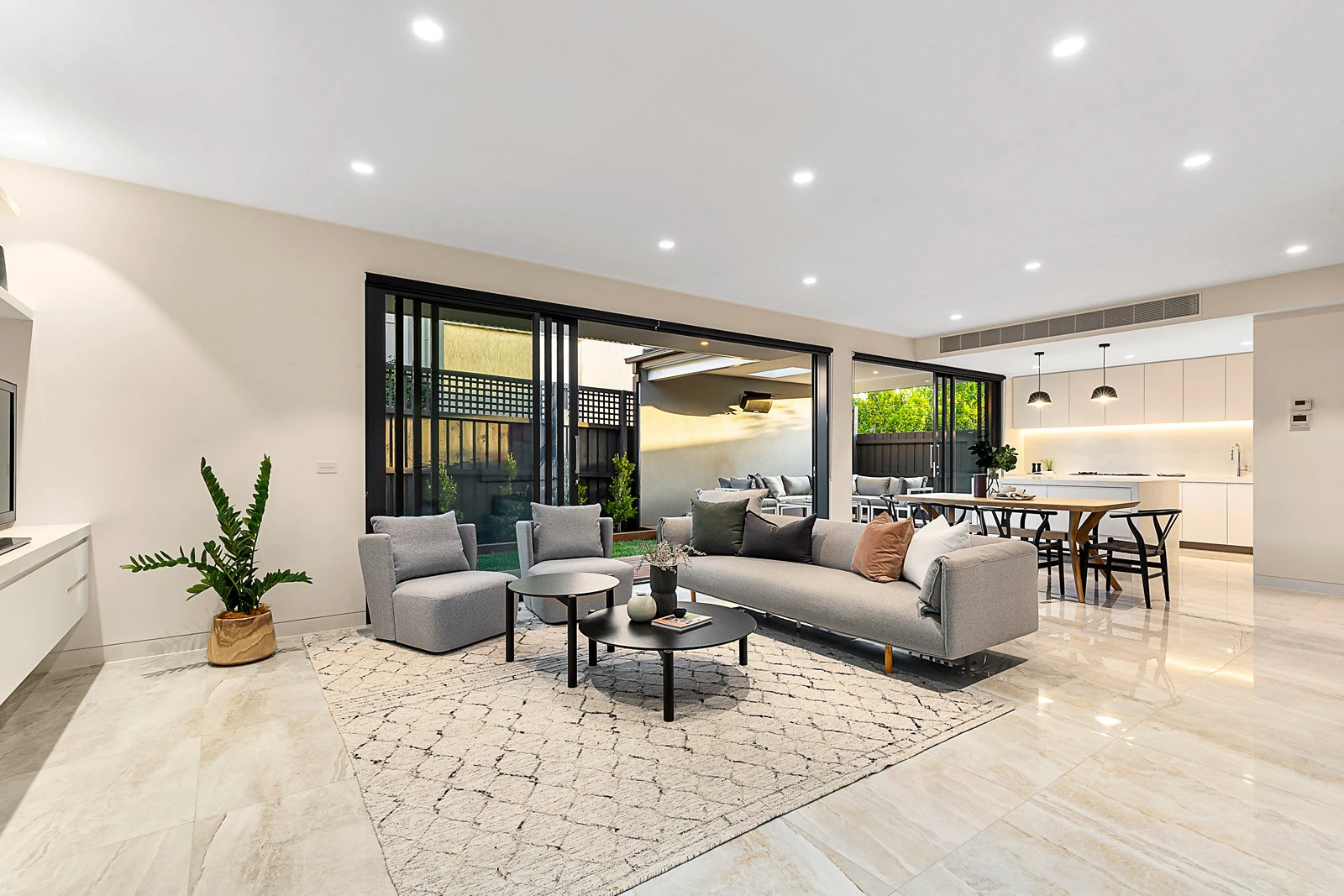 22 Fernhurst Grove, Kew, VIC