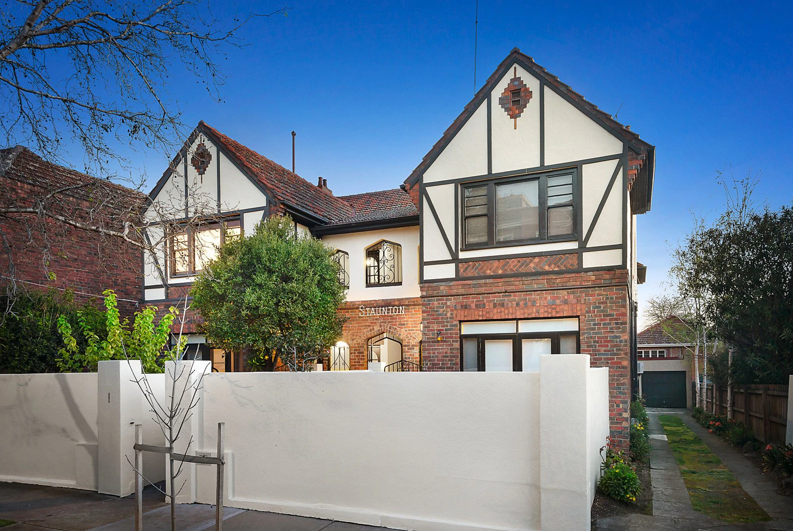 2/1 Coolullah Avenue, South Yarra, VIC