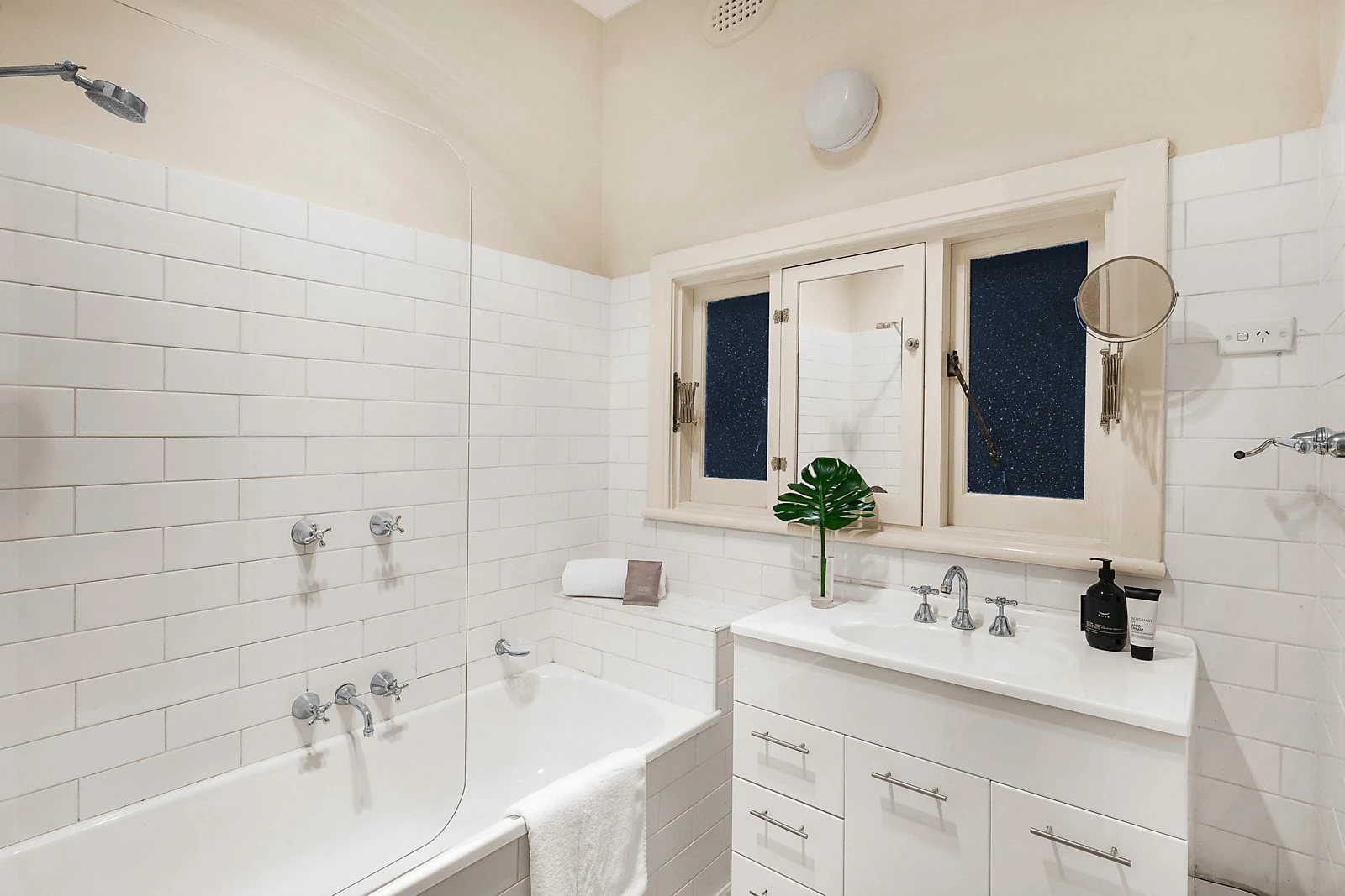 2/417 Wattletree Road, Malvern East, VIC