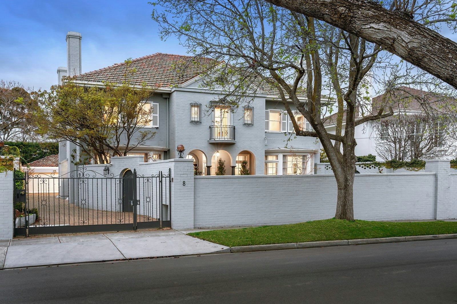 8 Huntingfield Road, Toorak, VIC