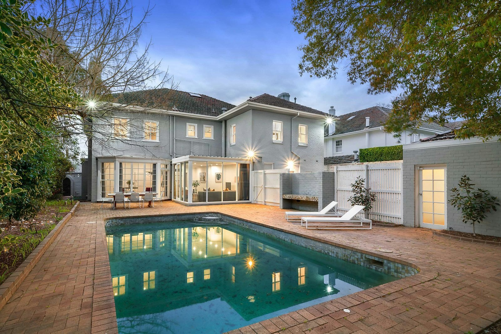 8 Huntingfield Road, Toorak, VIC