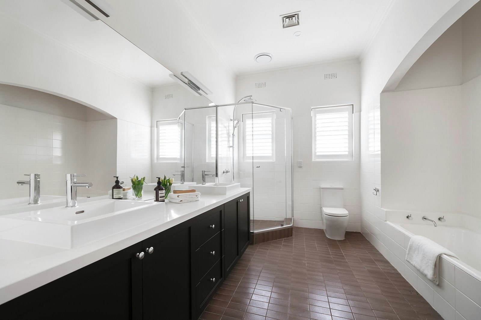 8 Huntingfield Road, Toorak, VIC