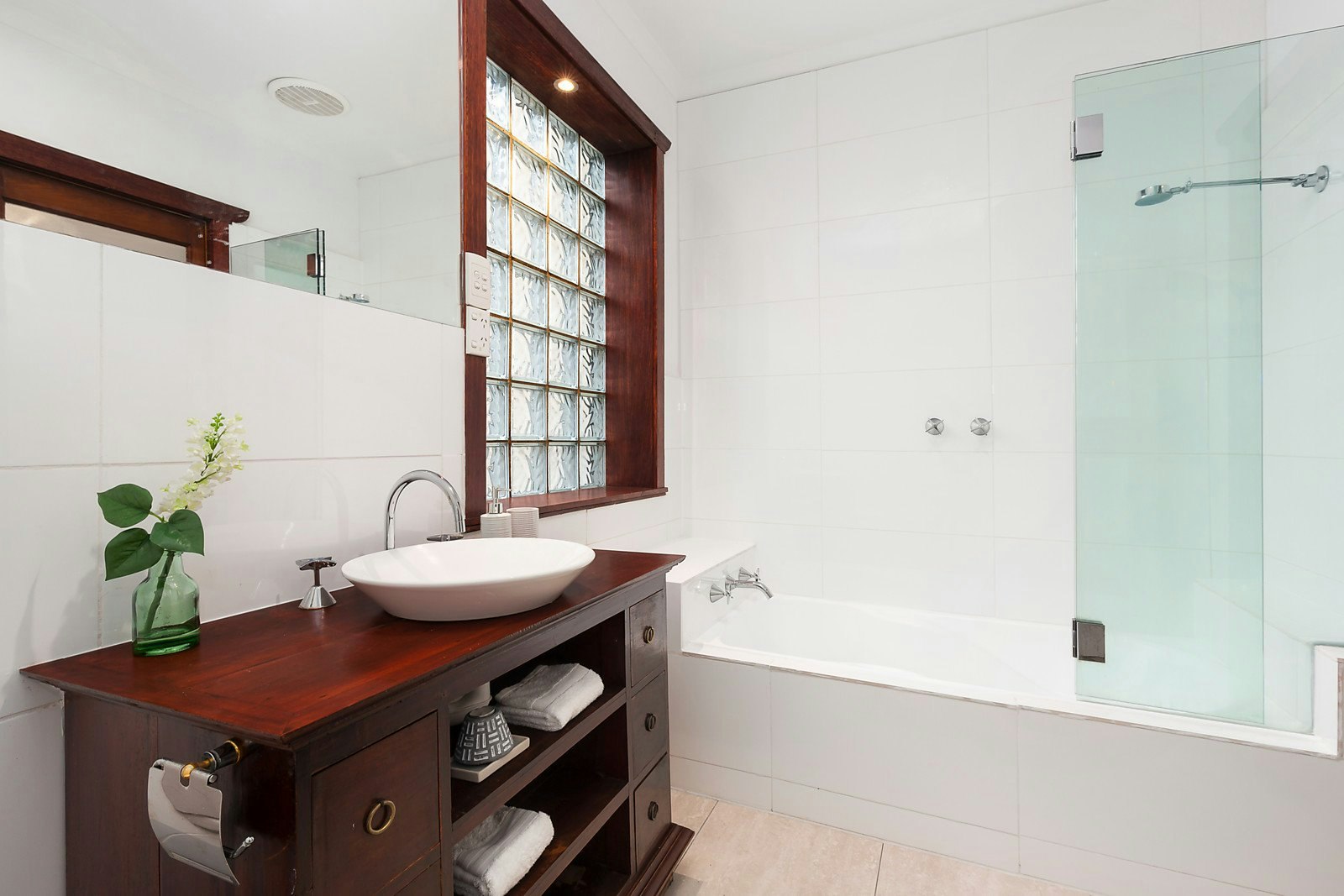 2/14 Shelley Street, Elwood, VIC