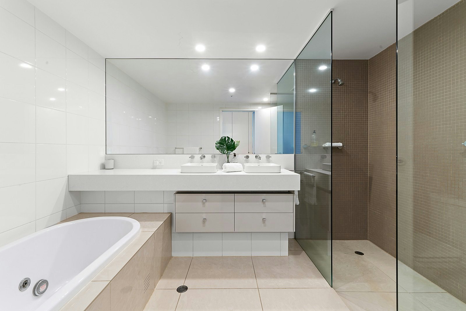 1107/250 St Kilda Road, Melbourne, VIC