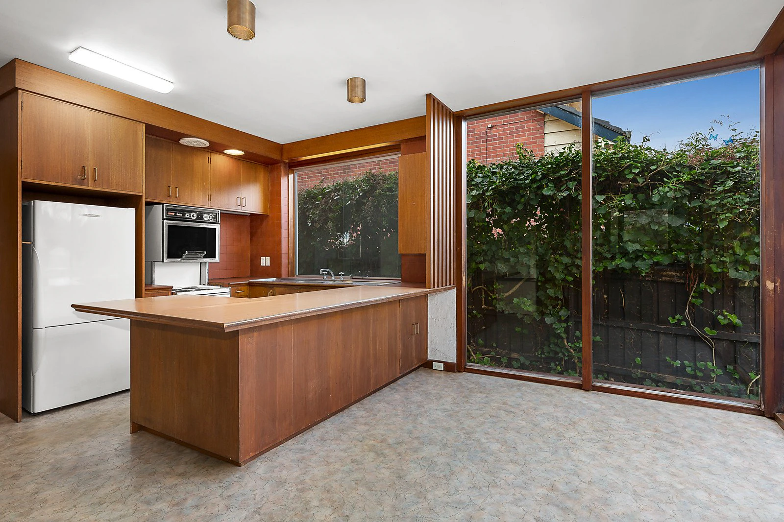 14 Ferncroft Avenue, Malvern East, VIC