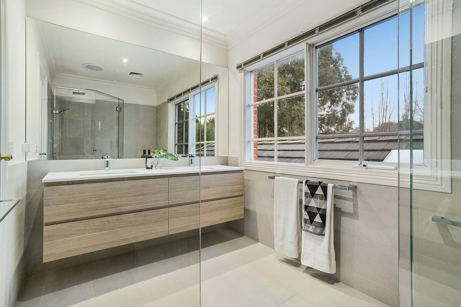 66 Rosedale Road, Glen Iris, VIC