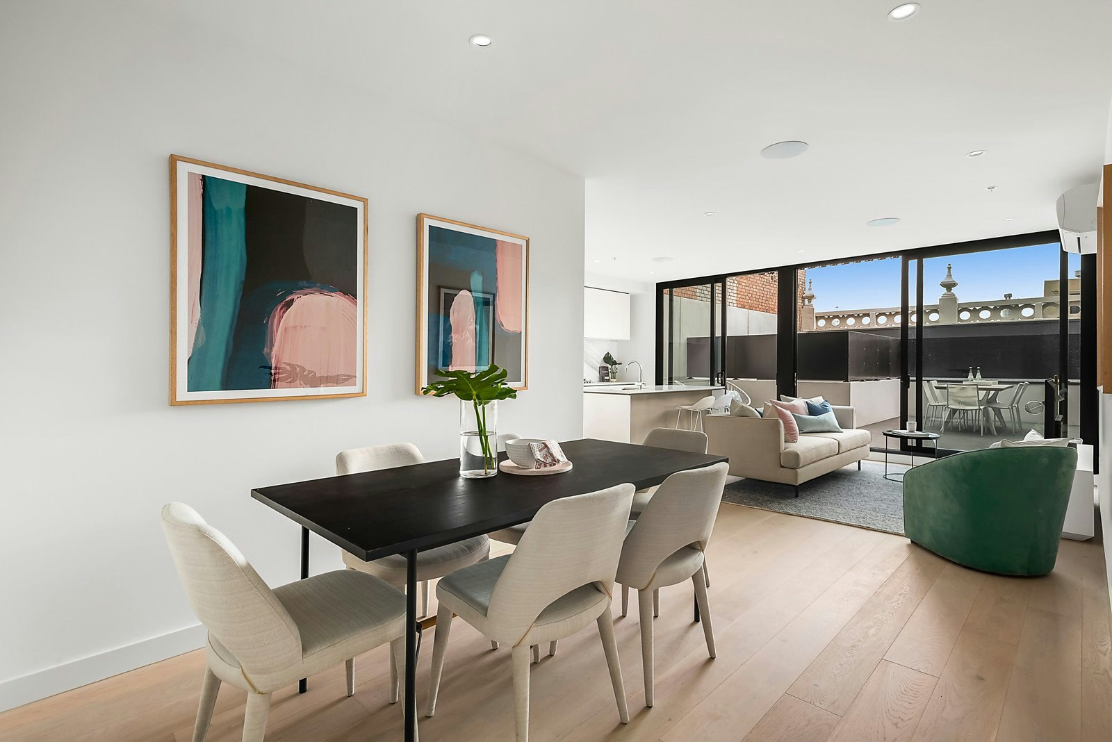 202/1 Victoria Street, Windsor, VIC