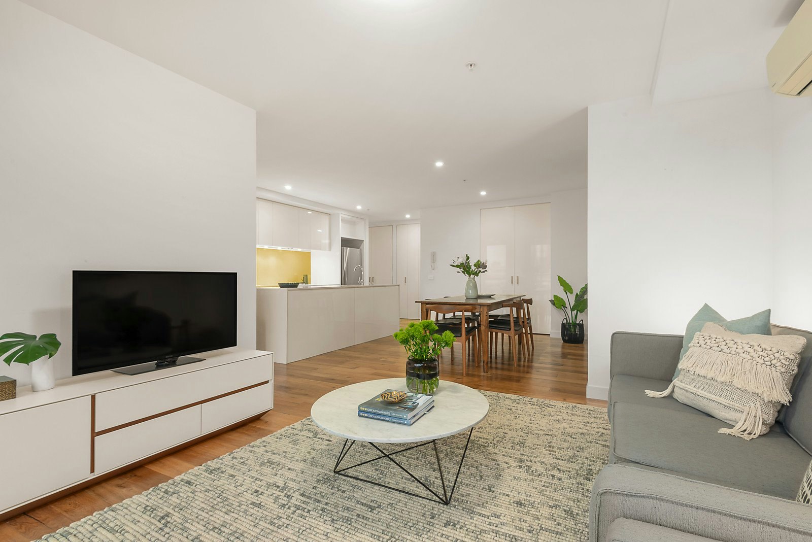 307/101 Bay Street, Port Melbourne, VIC