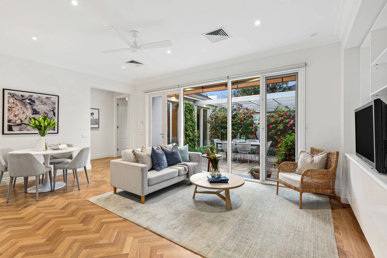 23 Huntingtower Road, Armadale, VIC
