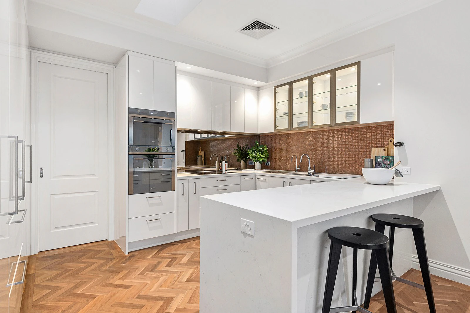 23 Huntingtower Road, Armadale, VIC