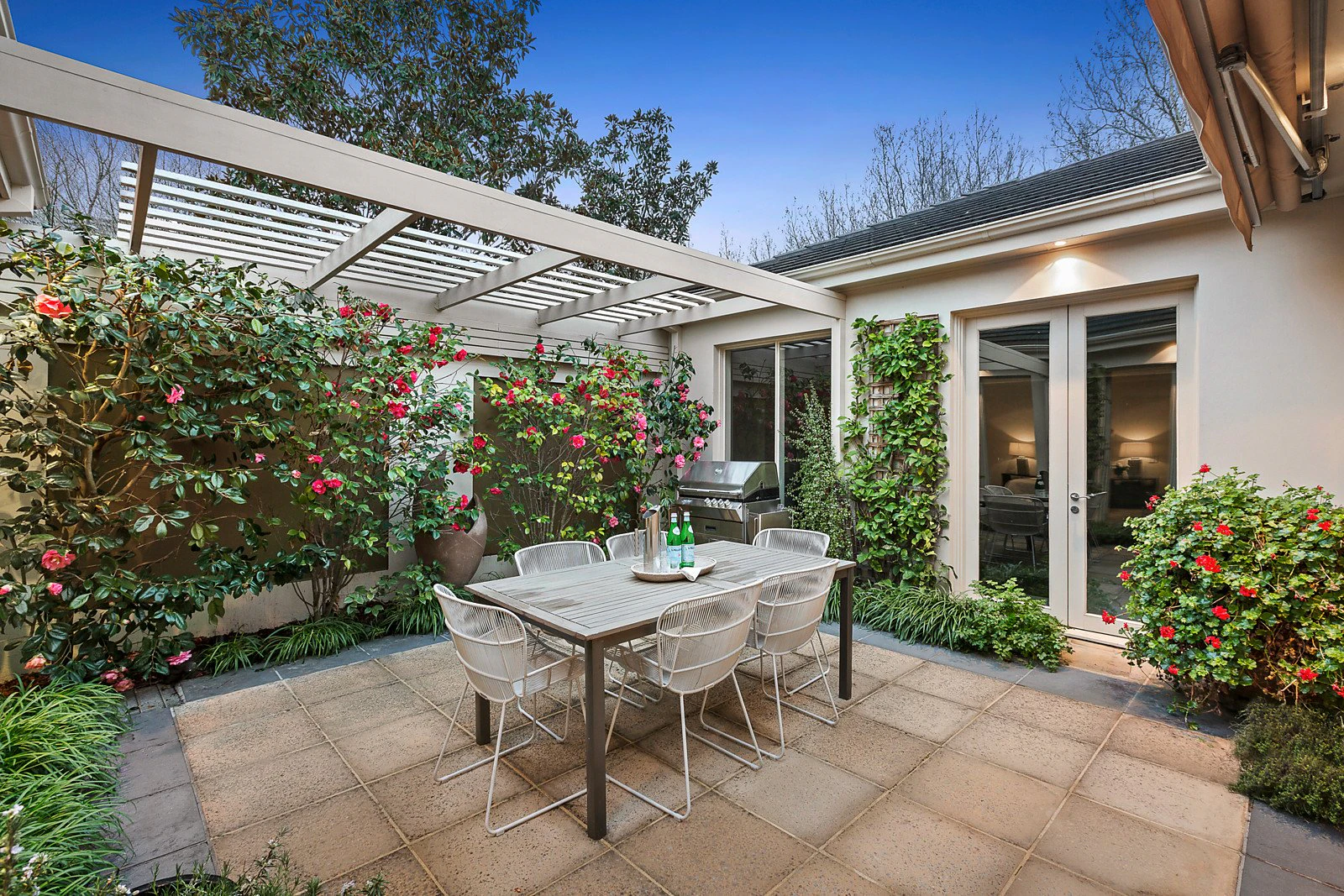 23 Huntingtower Road, Armadale, VIC