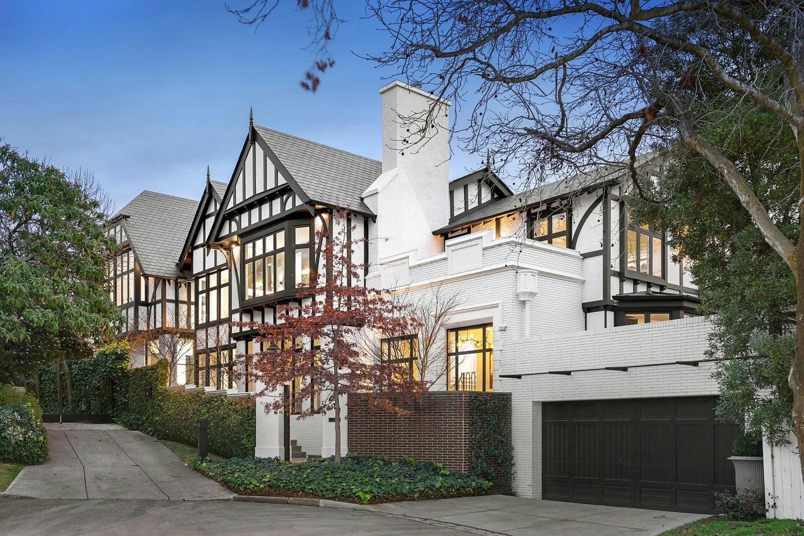 1 Torresdale Court, Toorak, VIC