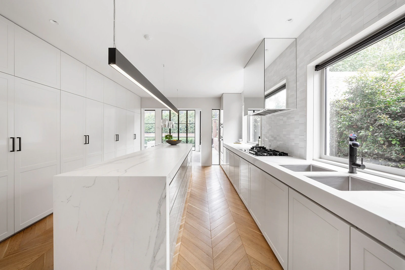 1 Torresdale Court, Toorak, VIC