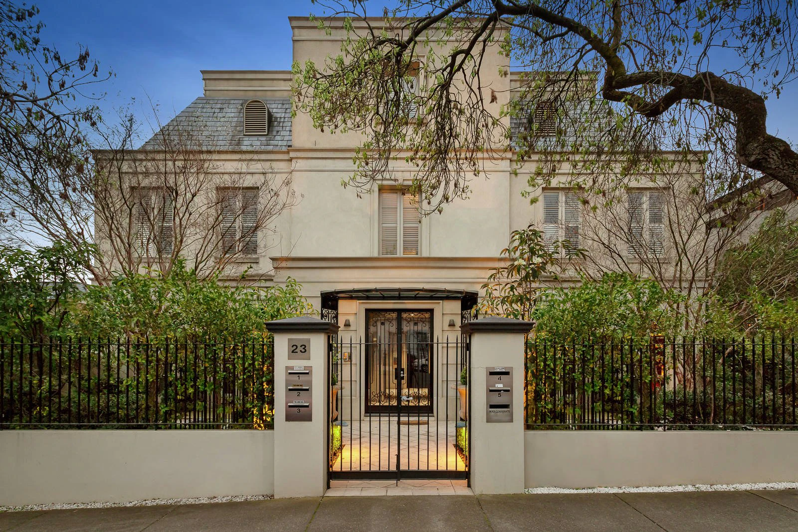 2/23 Washington Street, Toorak, VIC