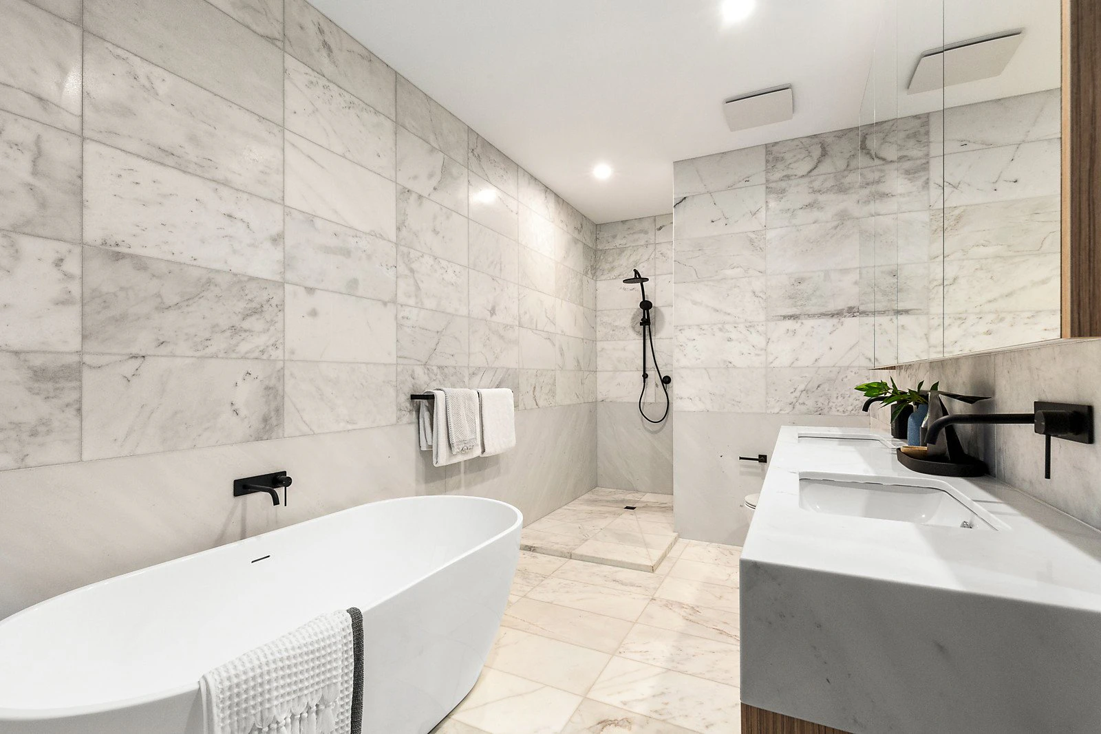 1A The Boulevard, Balwyn North, VIC