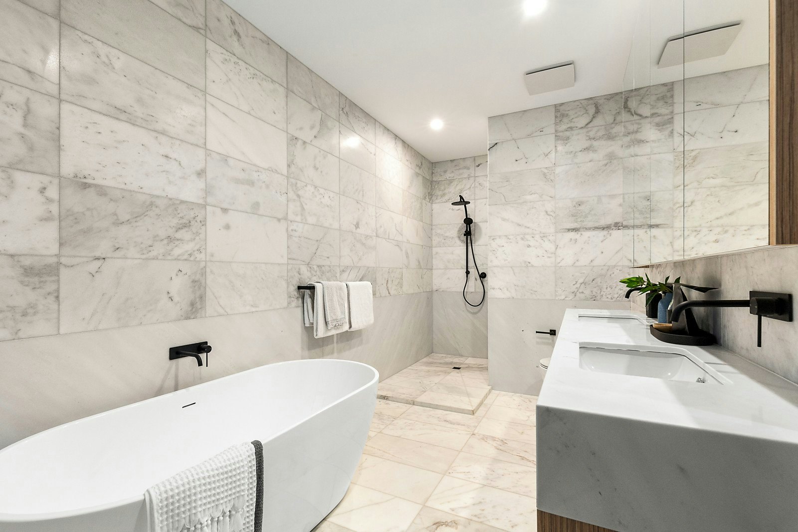 1A The Boulevard, Balwyn North, VIC