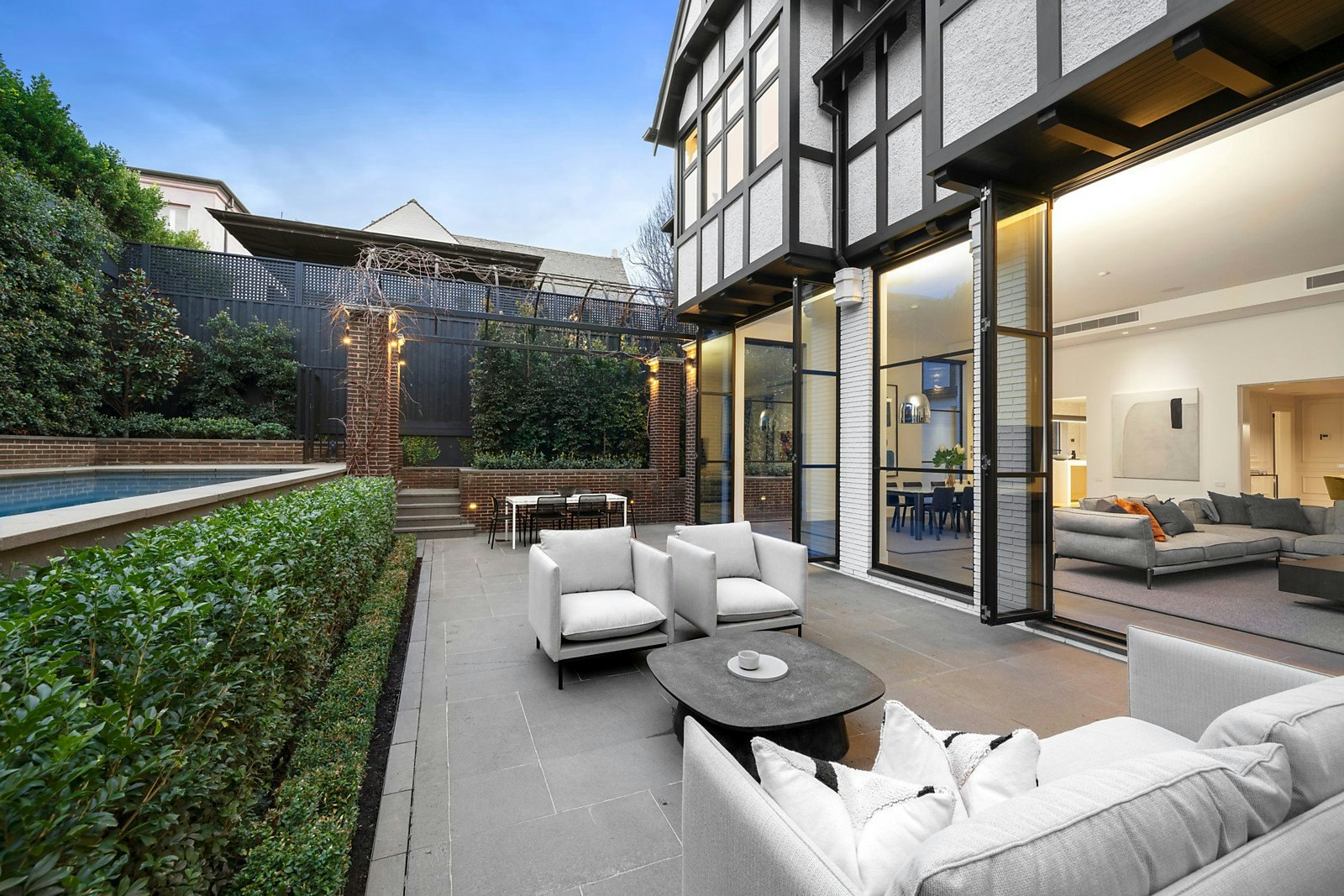 1 Torresdale Court, Toorak, VIC