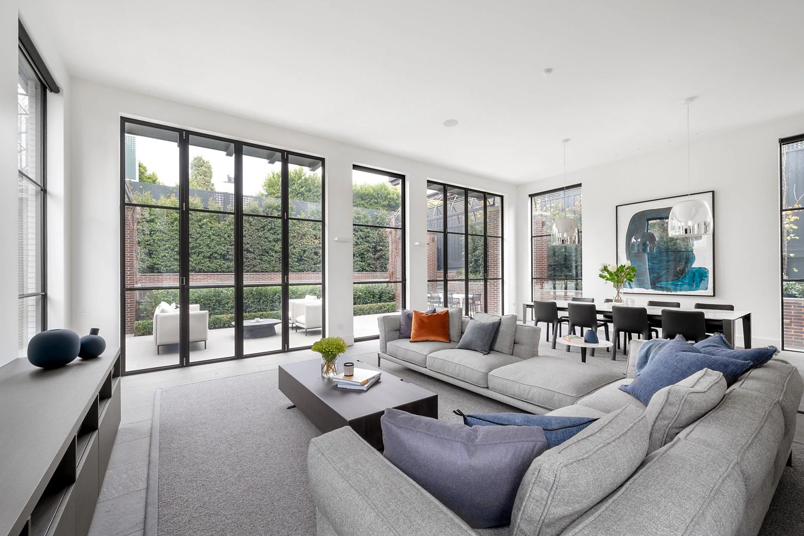 1 Torresdale Court, Toorak, VIC
